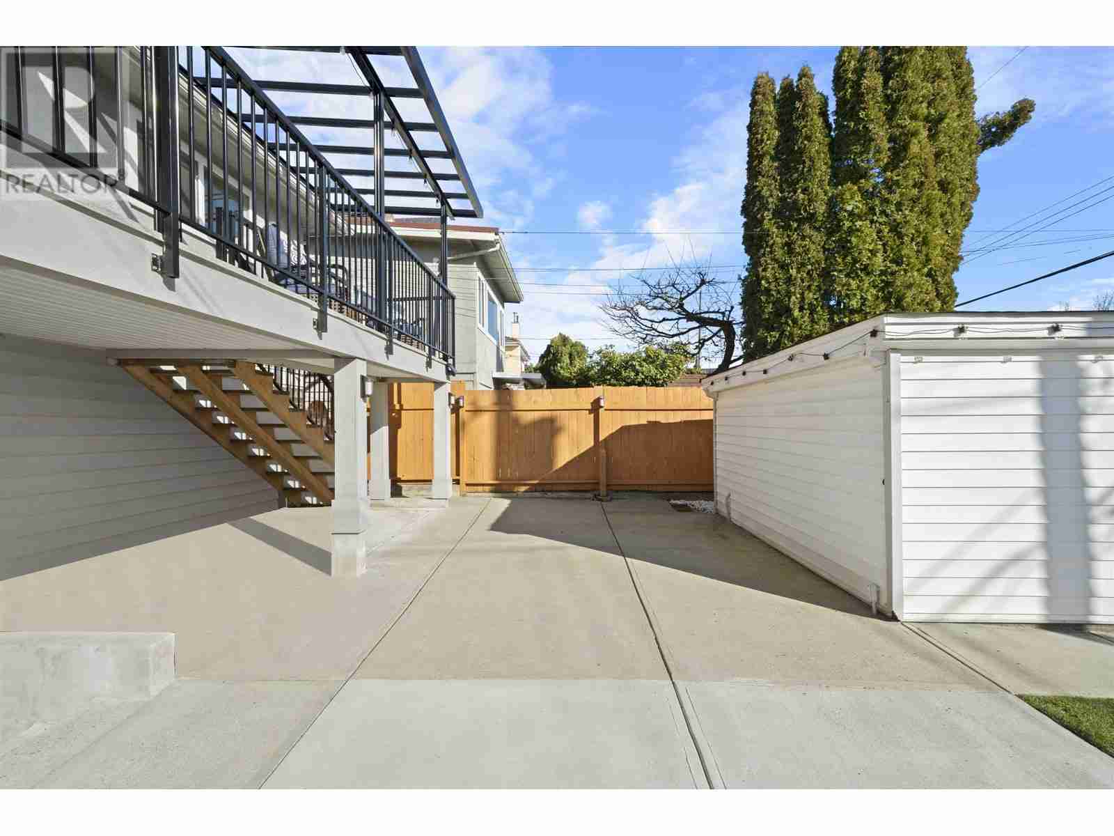 870 W 59TH AVENUE