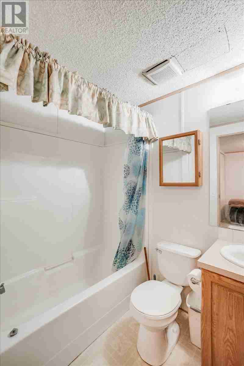 8751 Highway 6 Village of Salmo
