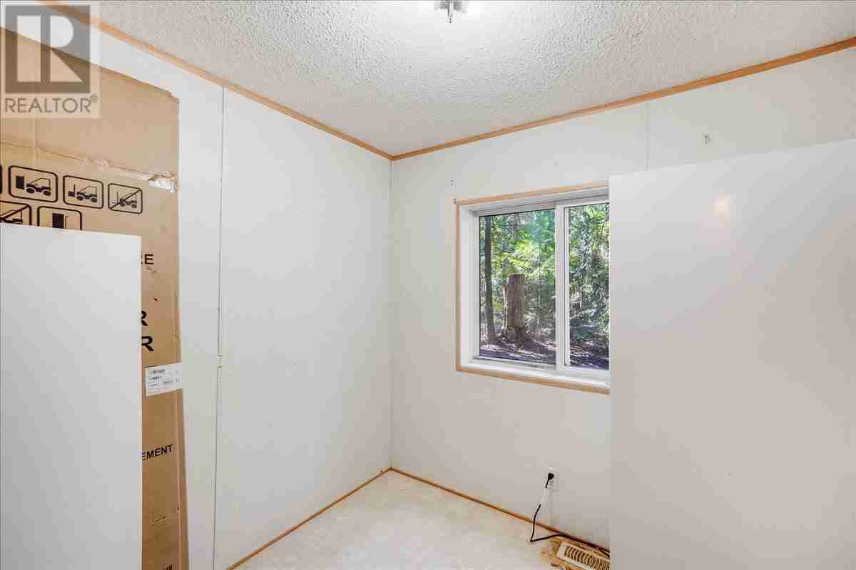 8751 Highway 6 Village of Salmo