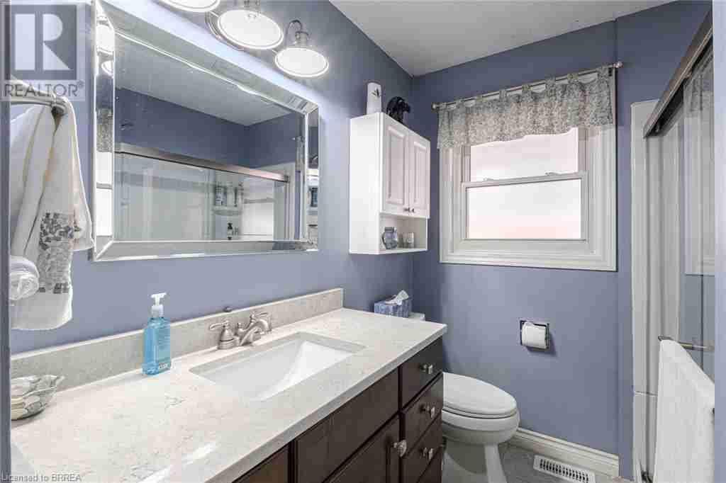9 BLUERIDGE Crescent 2007 - Mayfair