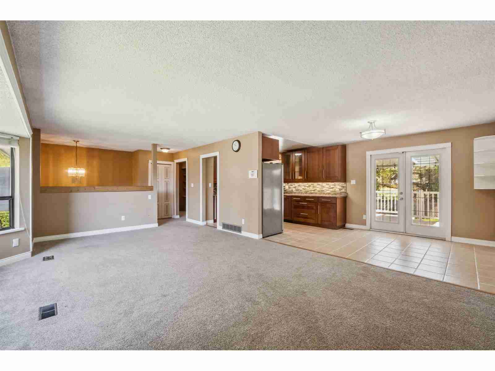18329 HUNTER PLACE