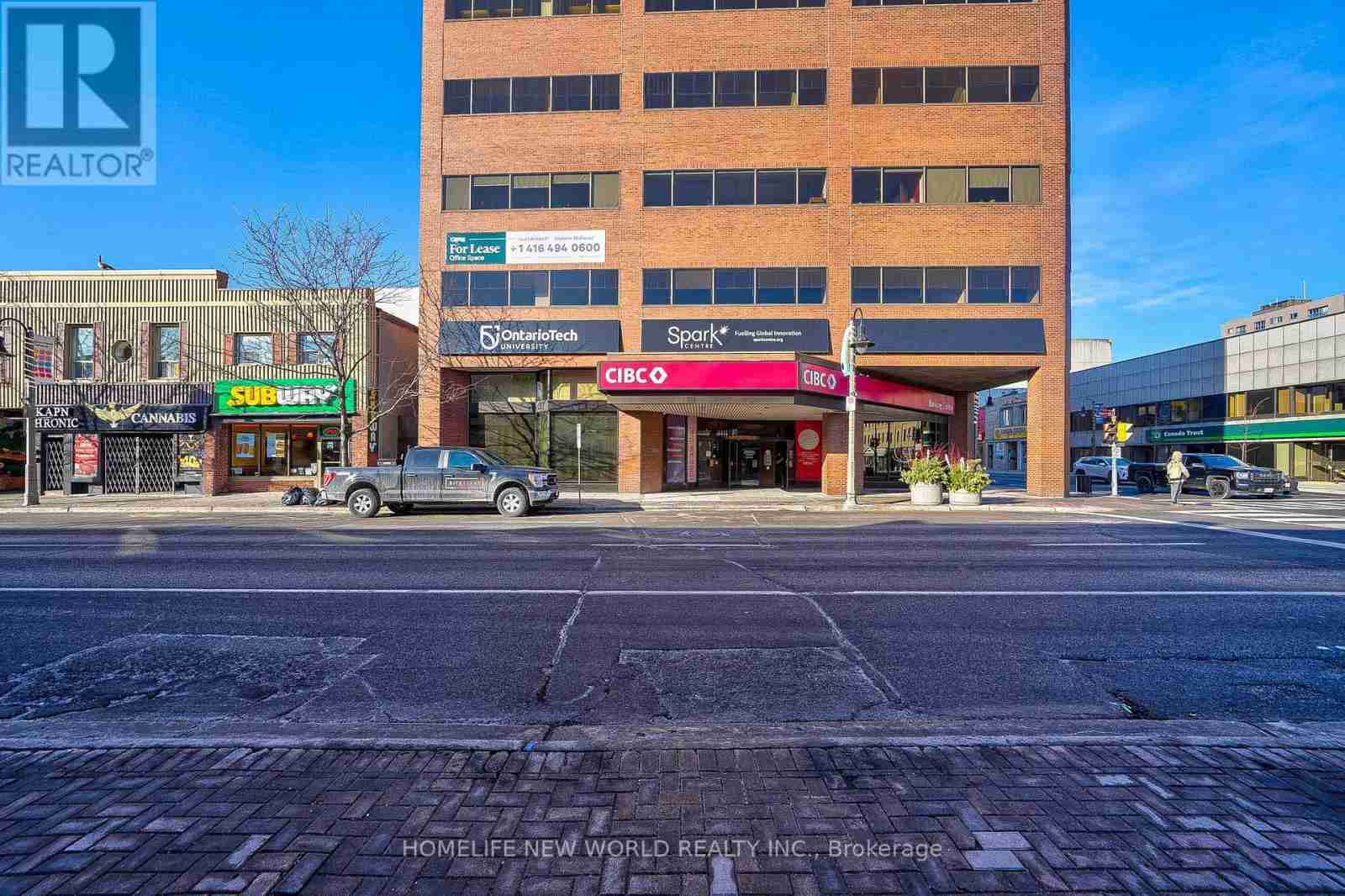 5 SIMCOE STREET S