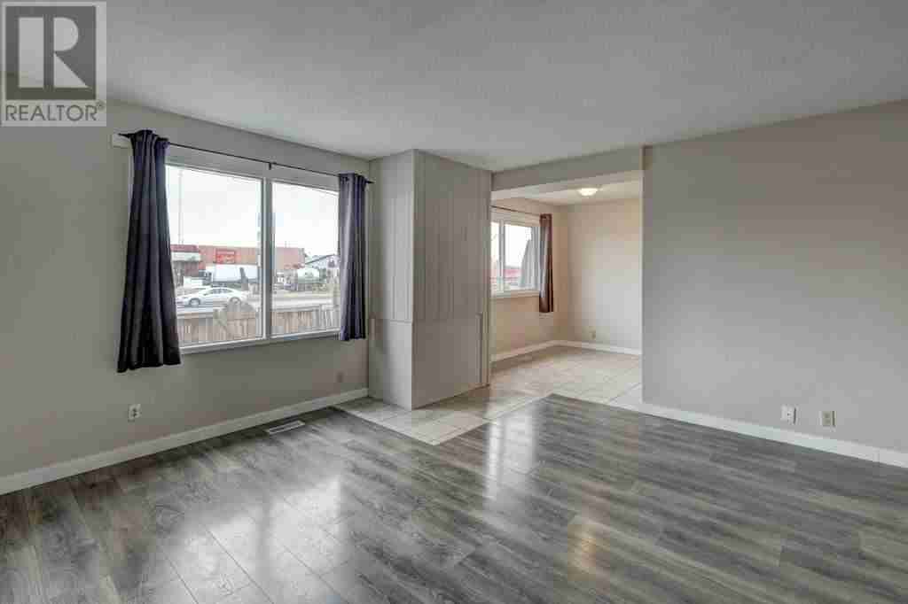 1, 519 64 Street NE Thorncliffe