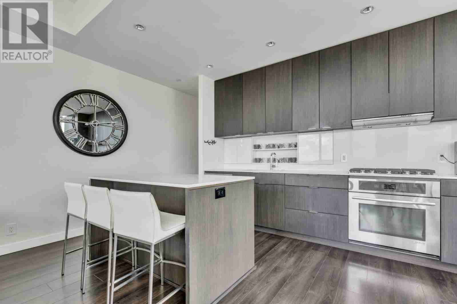 1801 111 E 1ST AVENUE