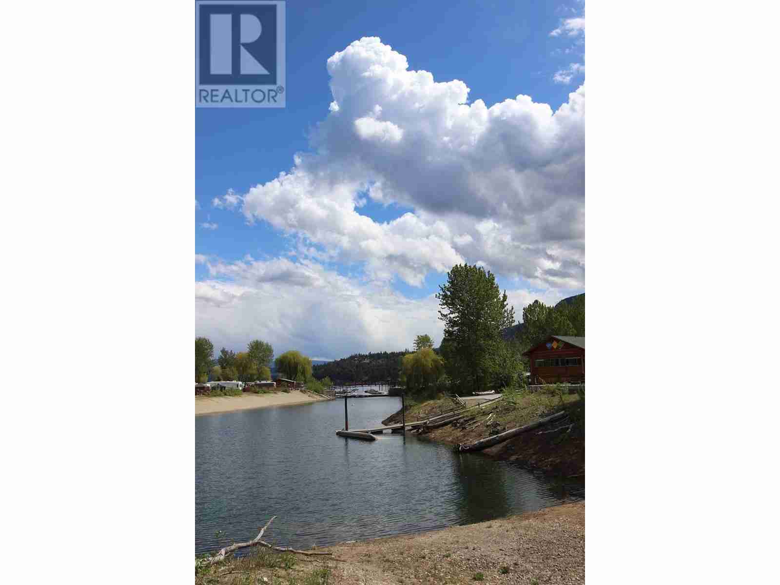 2 Heron Lane North Shuswap