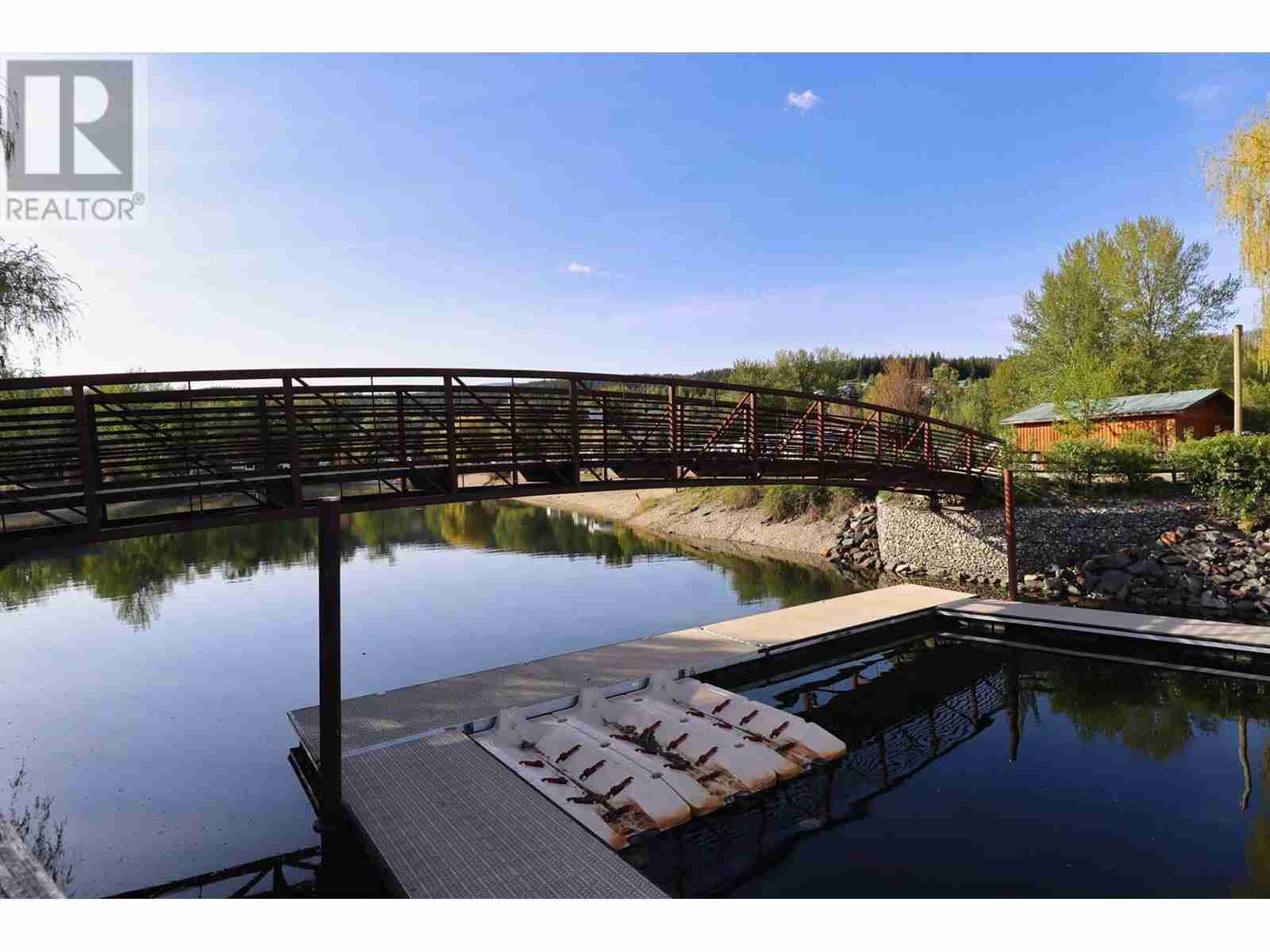 2 Heron Lane North Shuswap