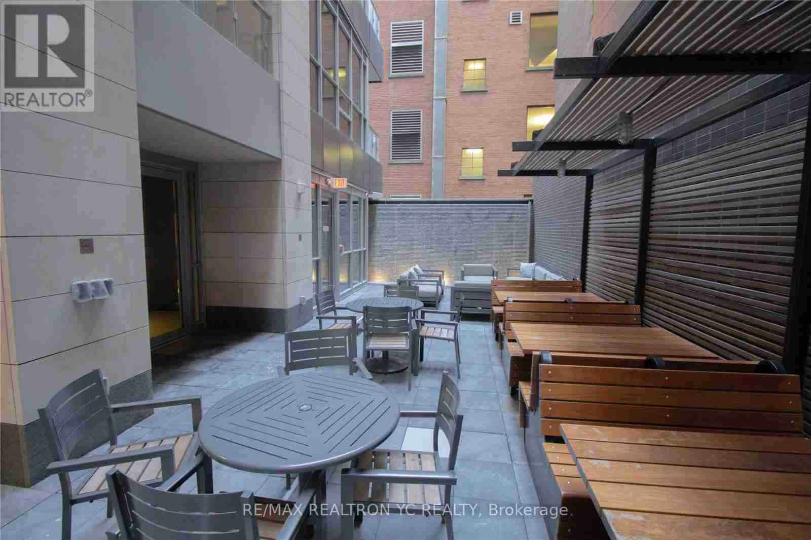 2912 - 70 TEMPERANCE STREET