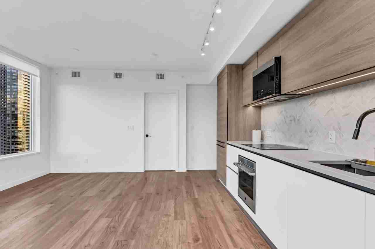 3304 10448 UNIVERSITY DRIVE