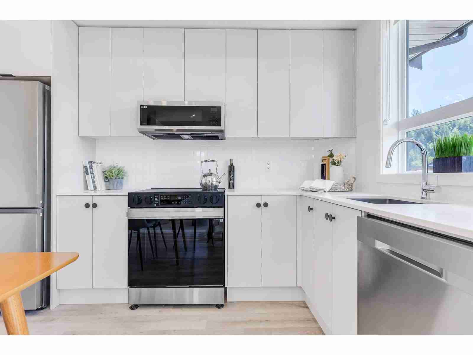 603 45497 CAMPUS DRIVE|Garrison Crossing