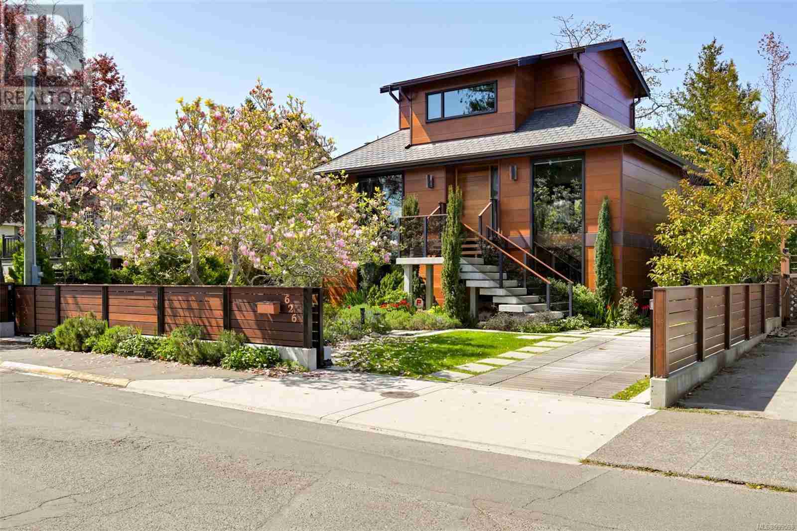 626 Monterey Ave South Oak Bay
