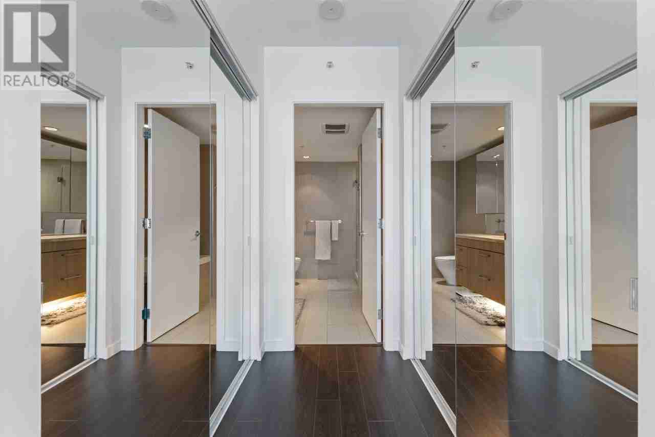 128 W 1ST AVENUE