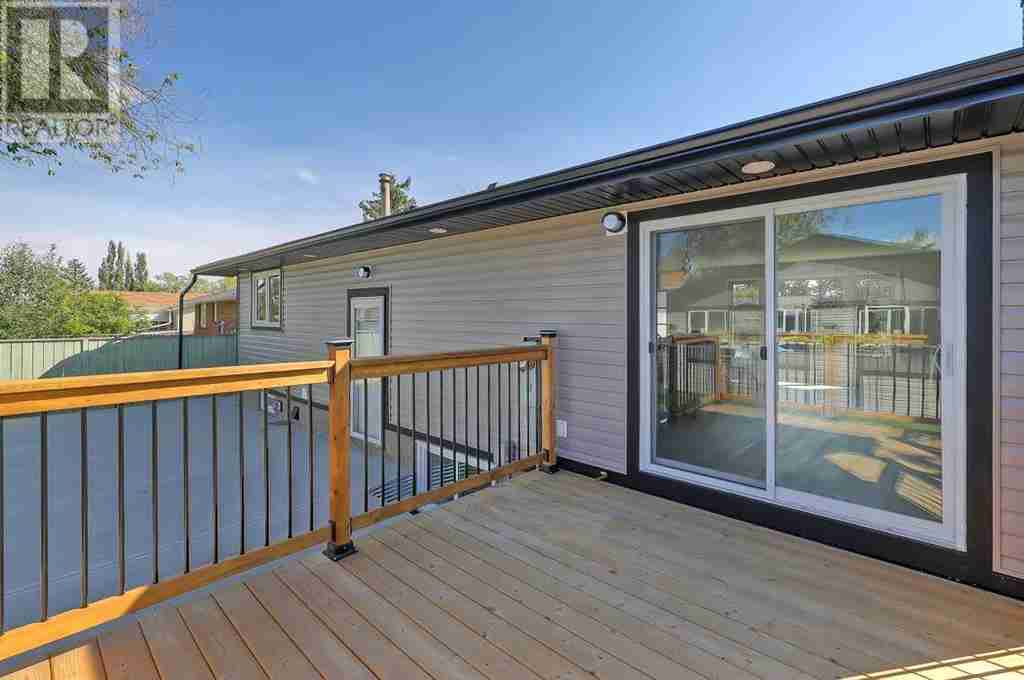1272 Hunterburn Crescent NW Huntington Hills