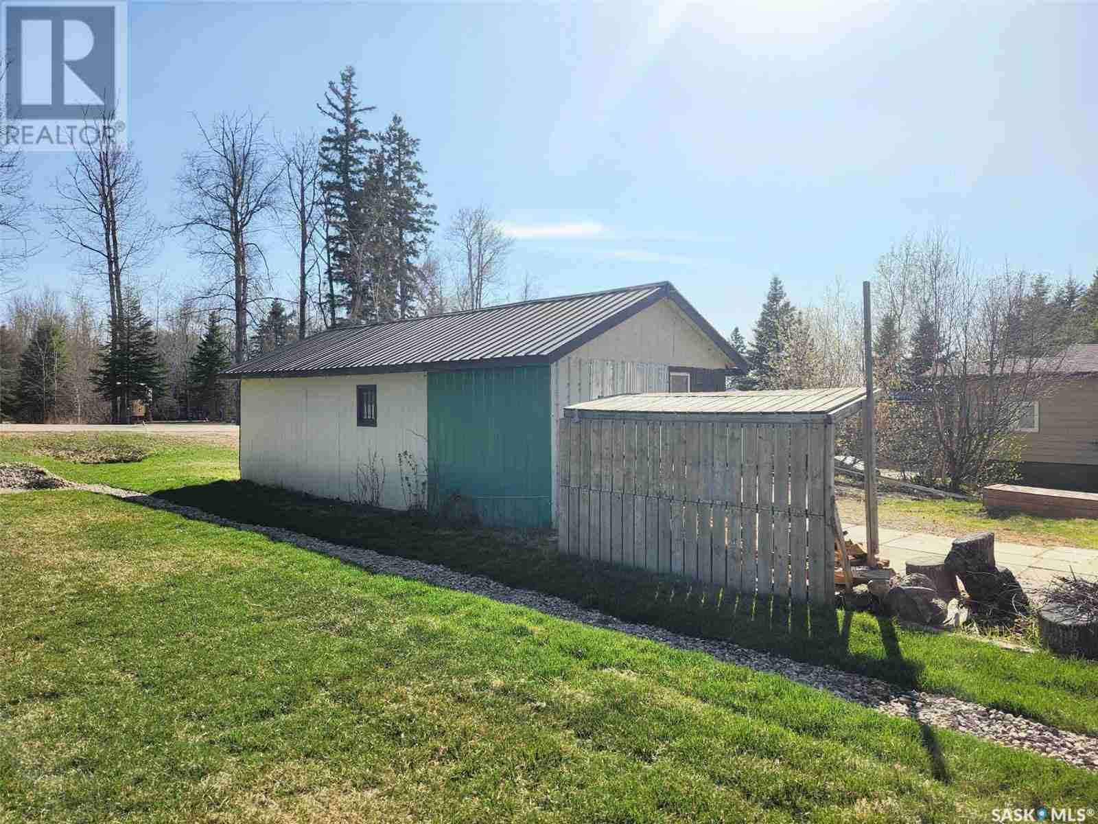 267 Lakeshore DRIVE