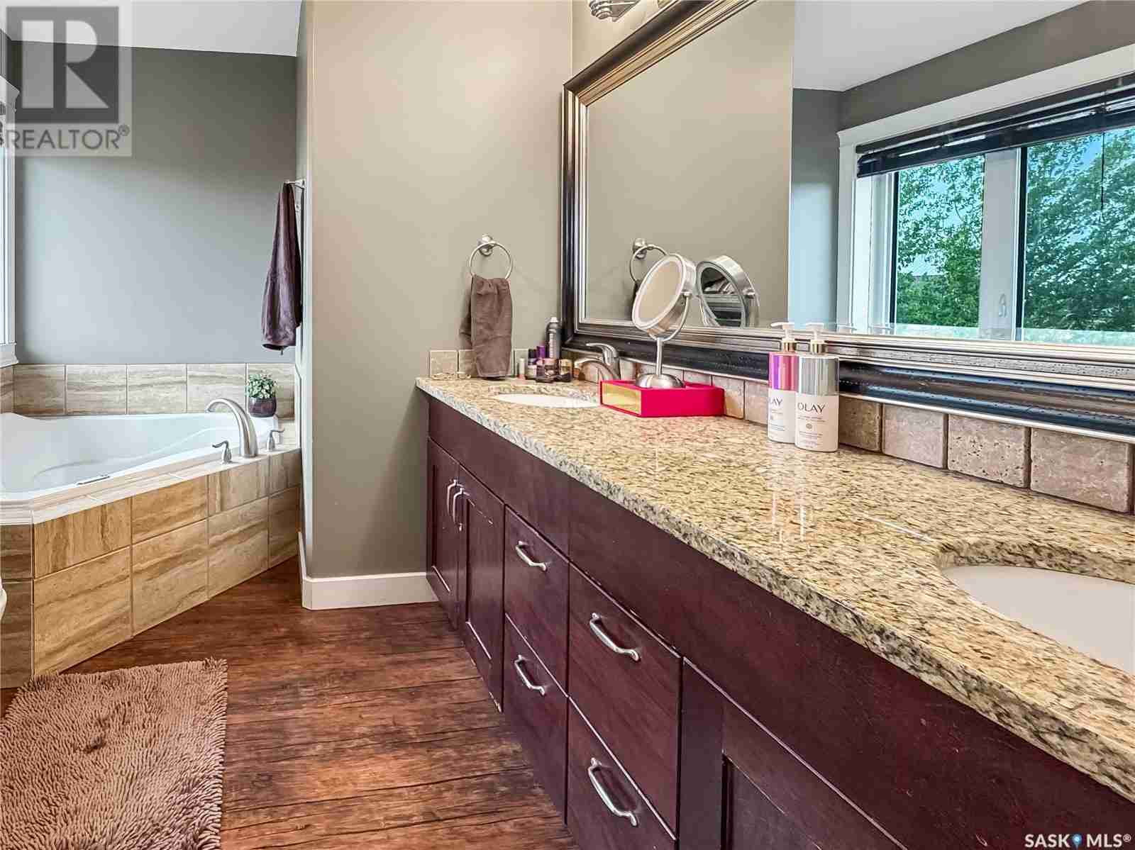 6 Battle Ridge ESTATES