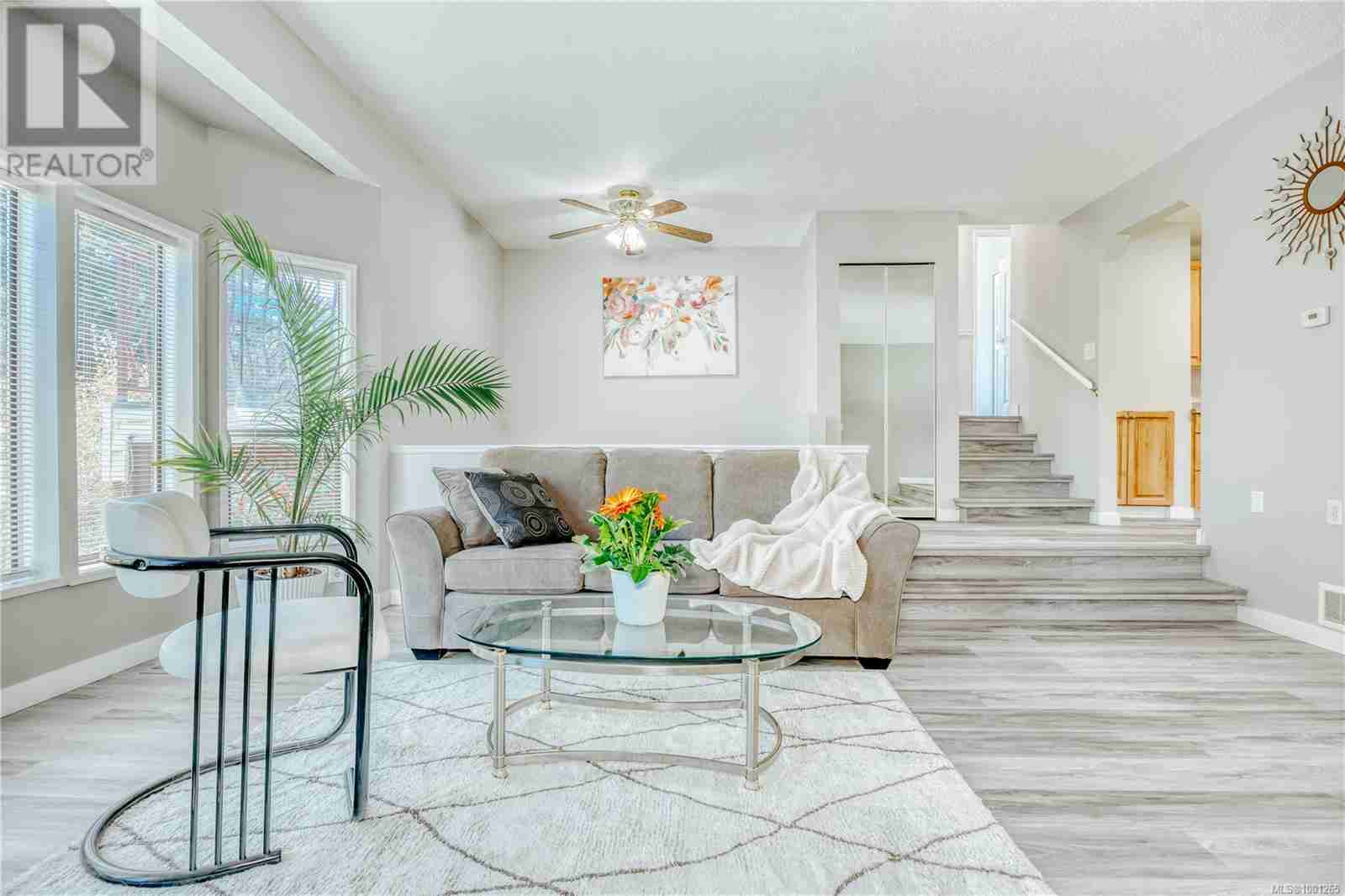 1925 Cinnabar Dr Chase River