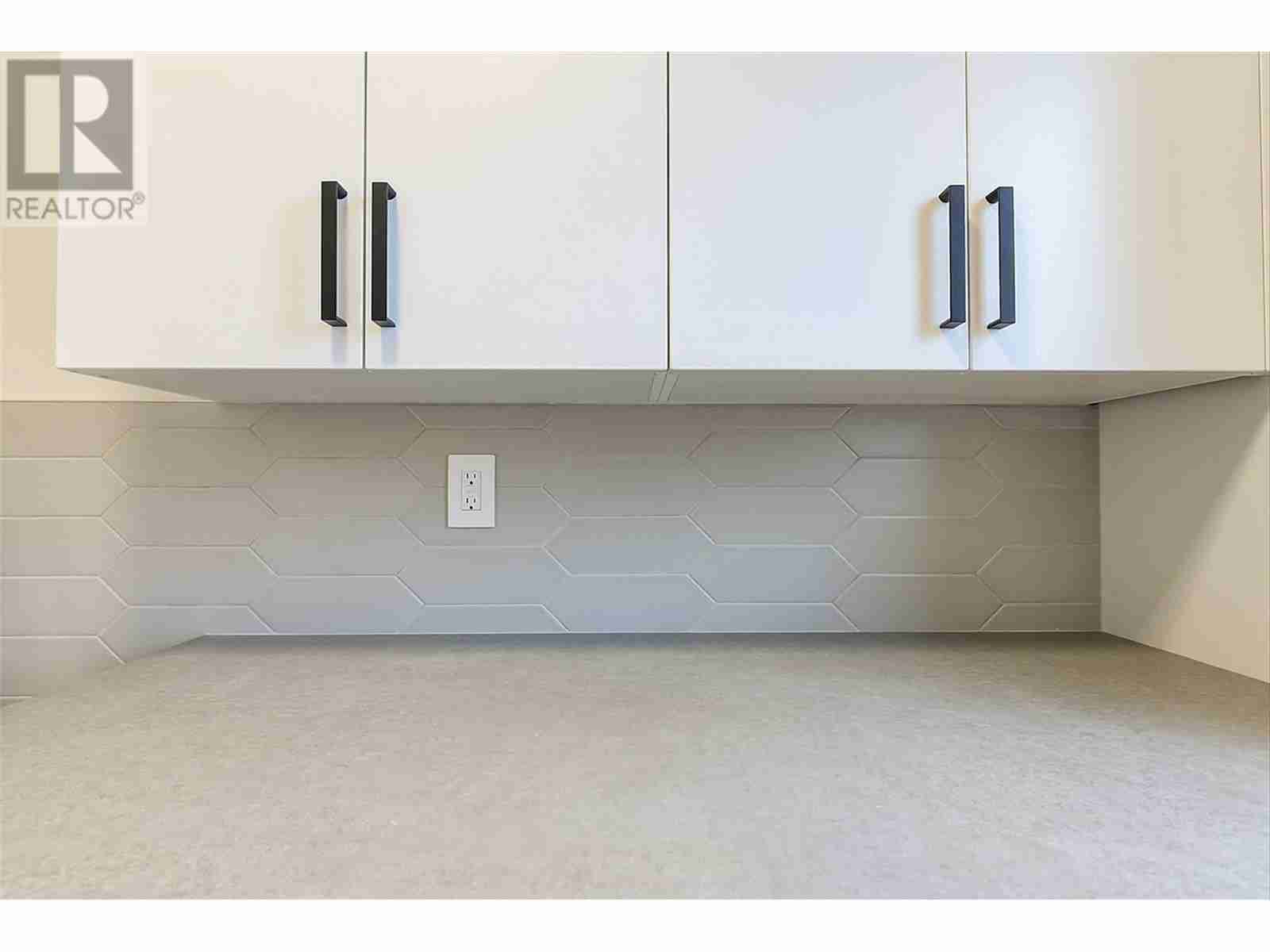 732 Coopland Crescent Unit# 4 Kelowna South