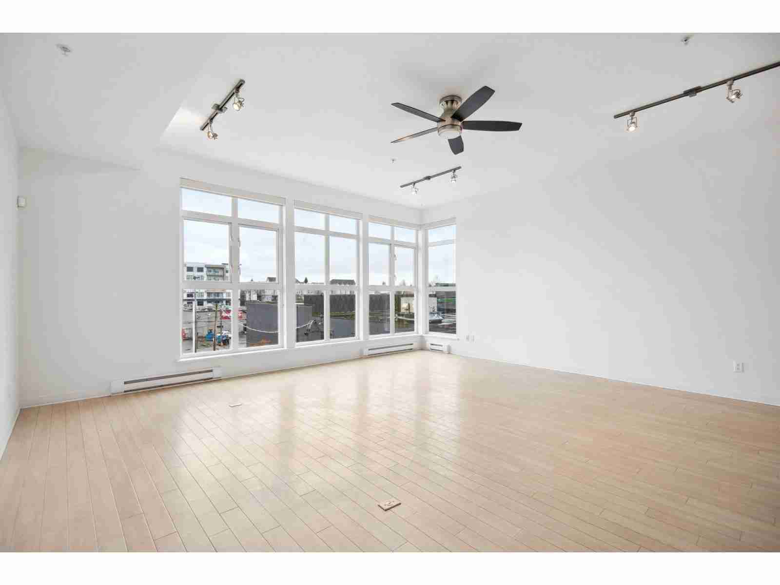 308 20238 FRASER HIGHWAY