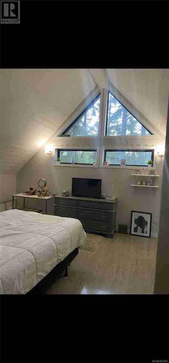 905 Whittaker Rd Malahat Proper
