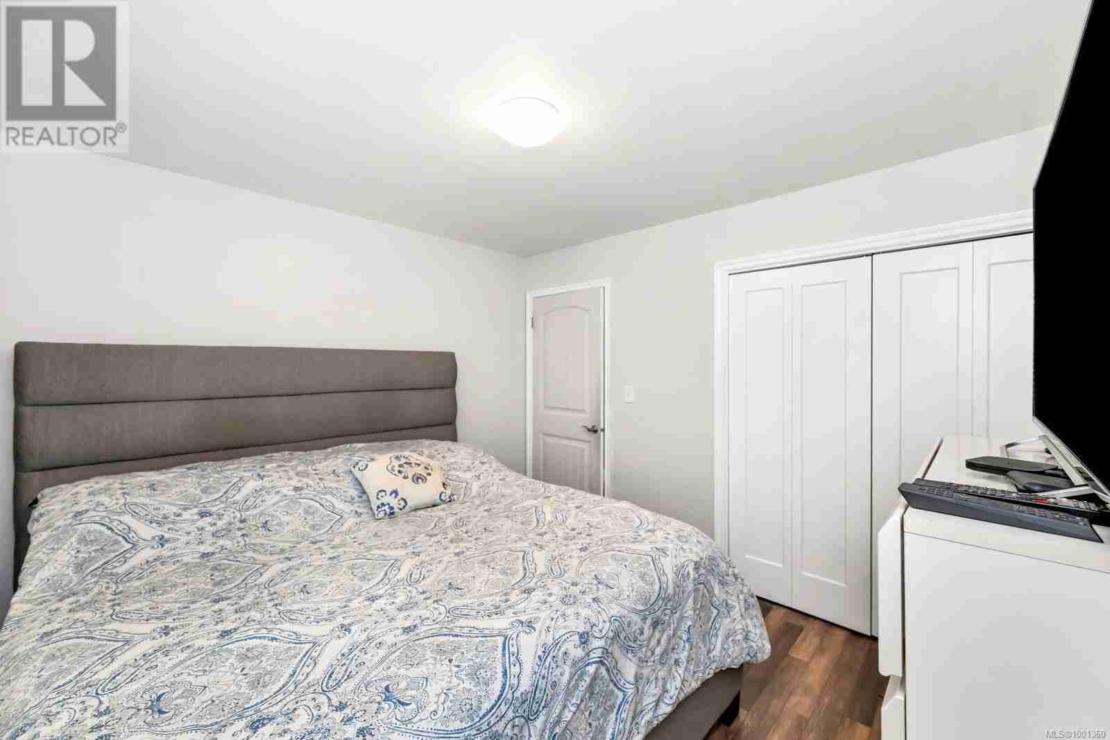 905 Whittaker Rd Malahat Proper