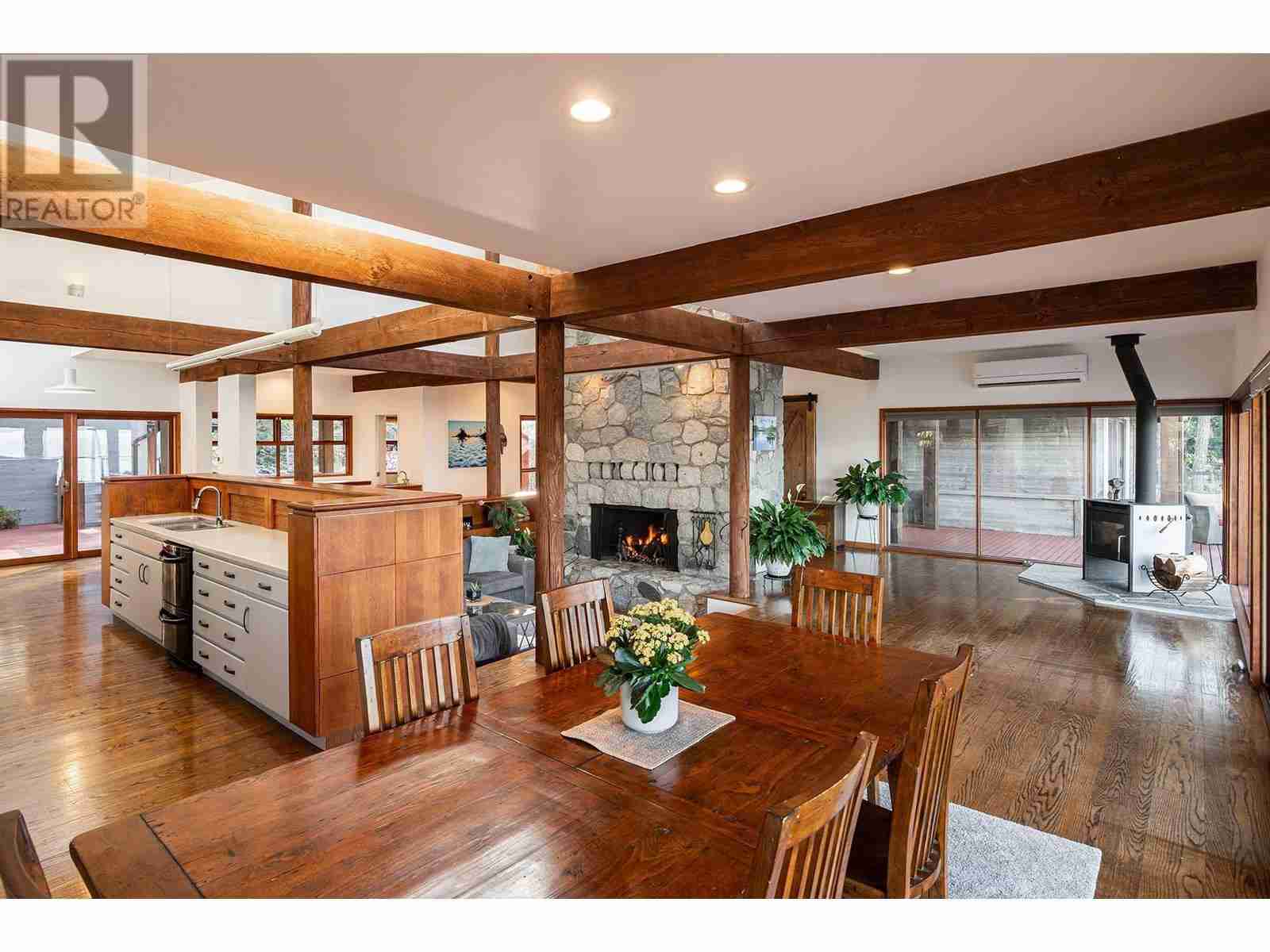 1675 WHITESAILS DRIVE