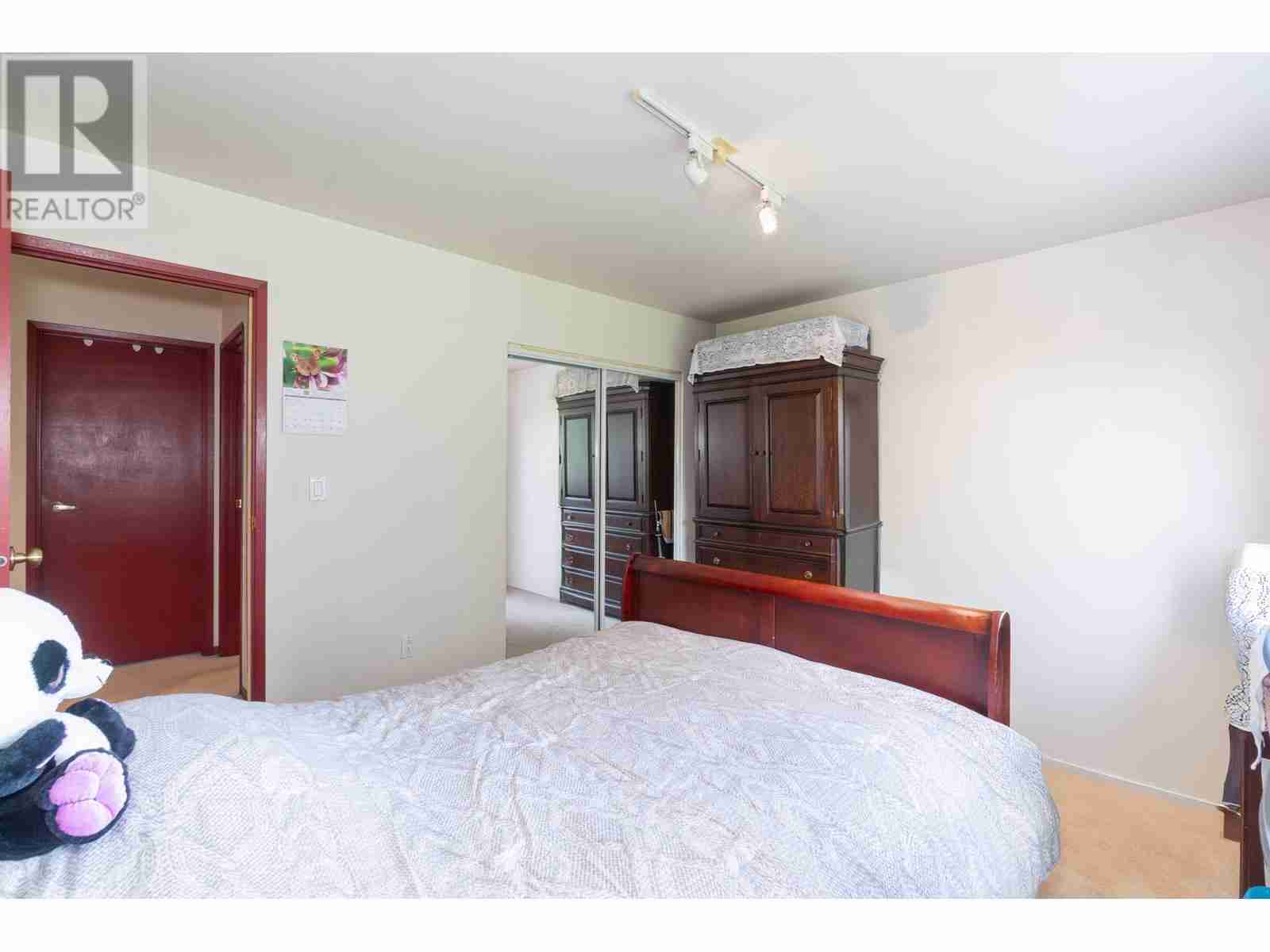 20895 ALPINE CRESCENT
