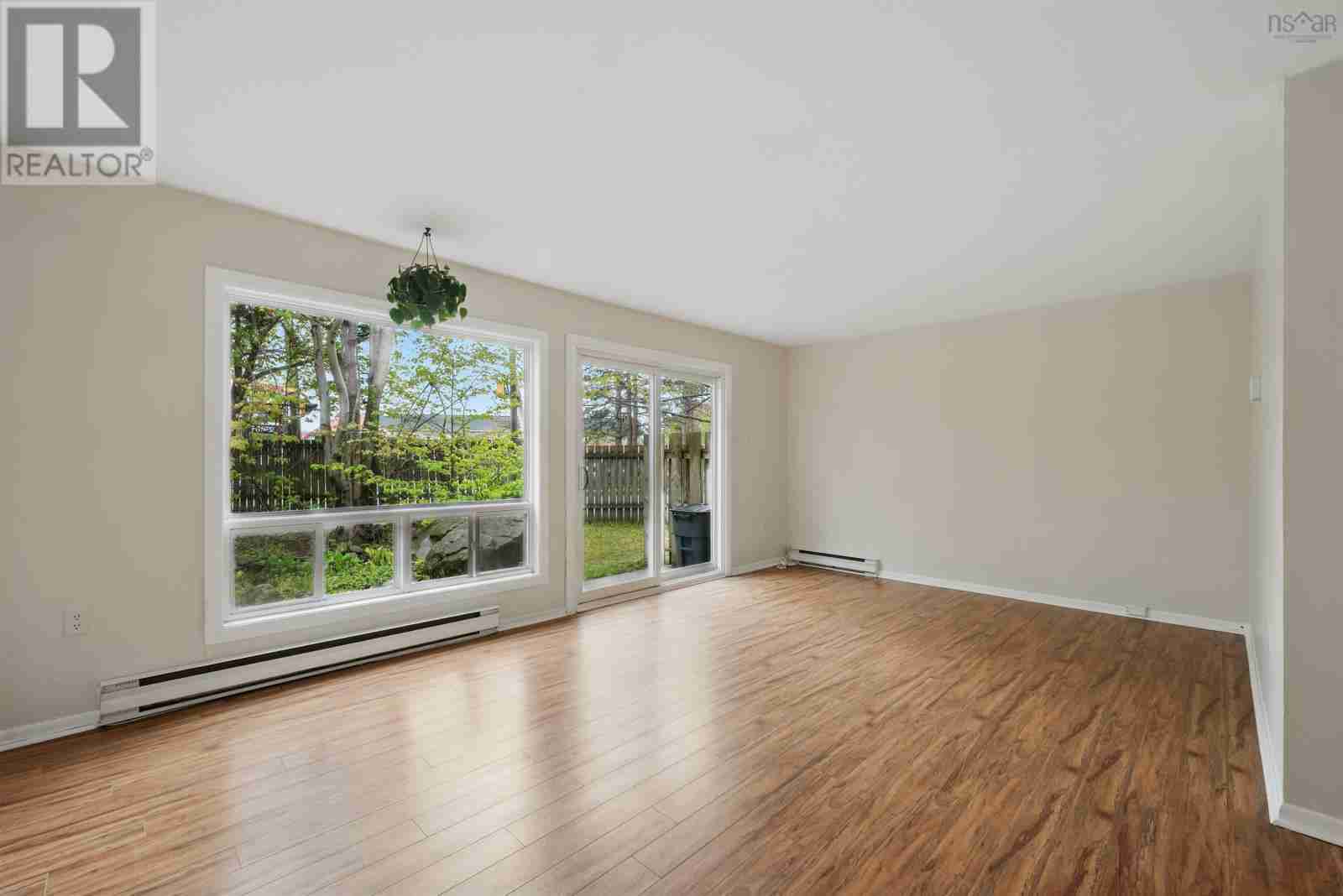 16 Stoneybrook Court