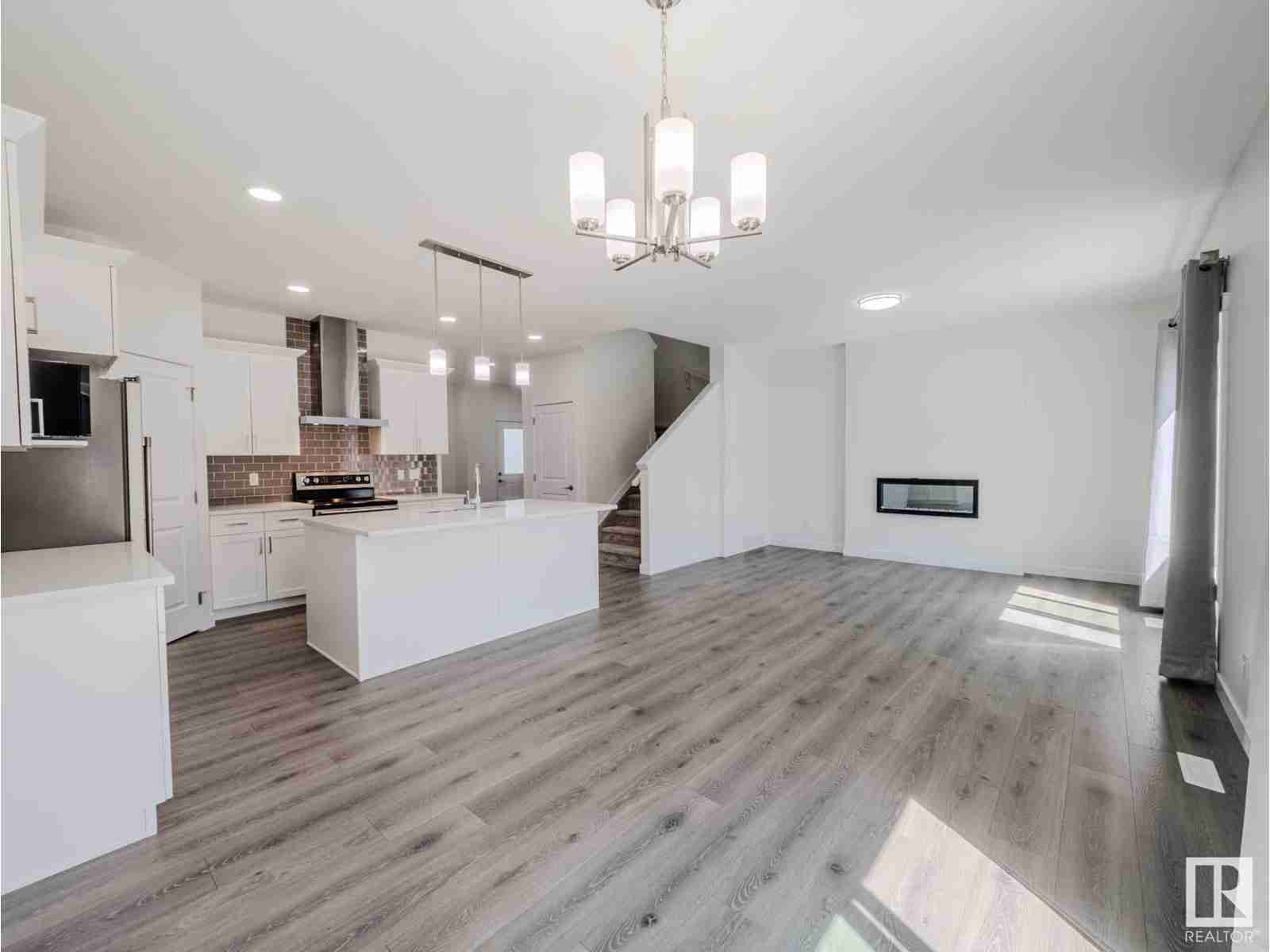 22131 81 AV NW Rosenthal (Edmonton)
