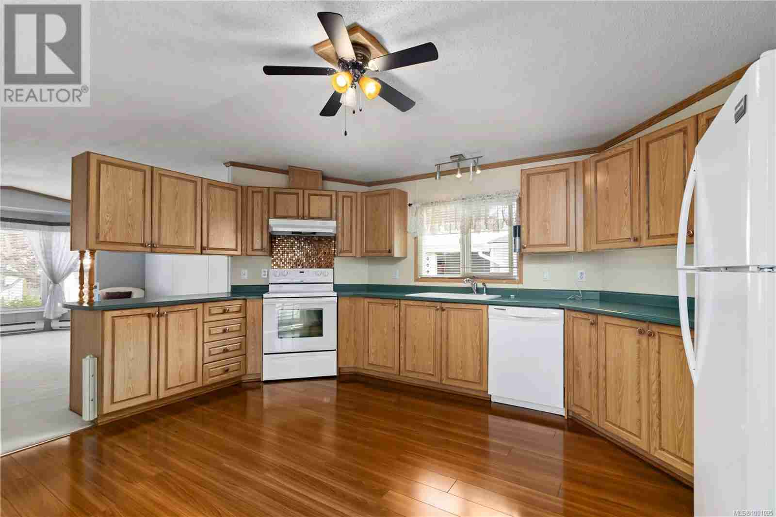 16 7401 Central Saanich Rd Hawthorne