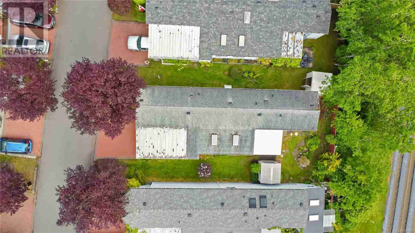 16 7401 Central Saanich Rd Hawthorne
