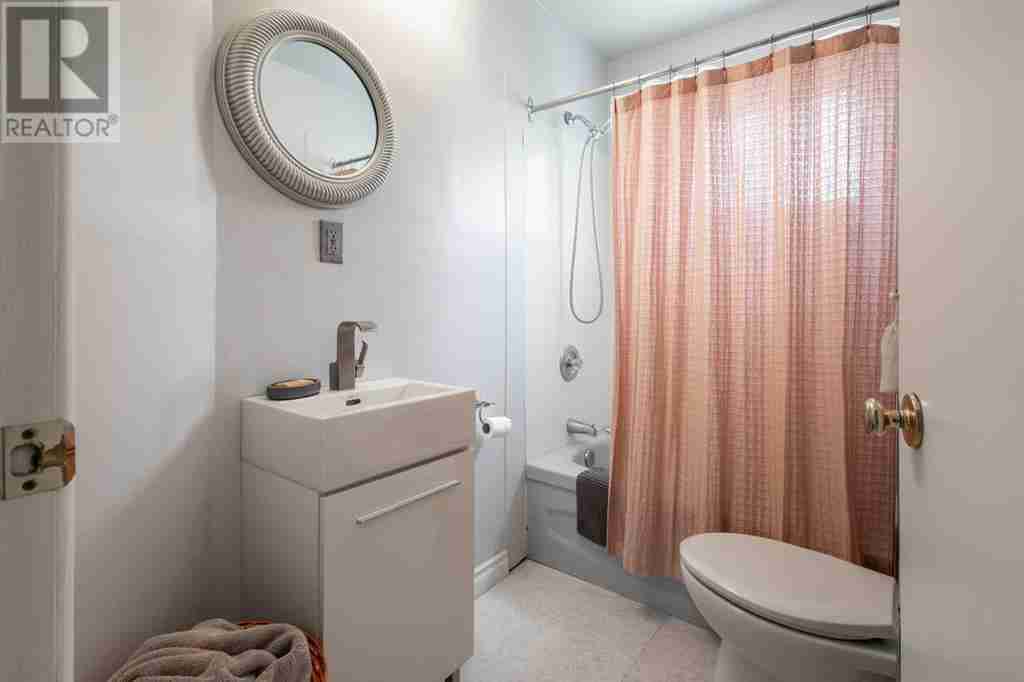 4649 70 Street NW Bowness