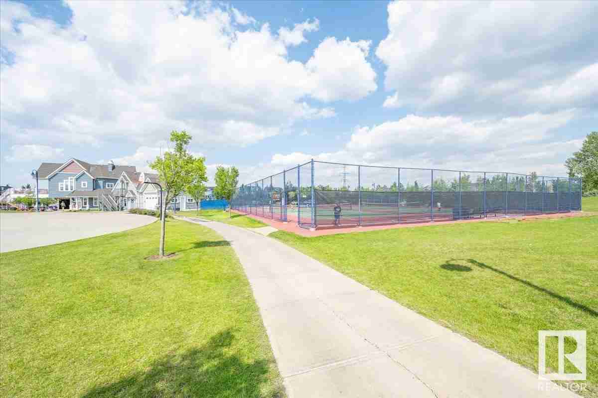 7903 12 AV SW SW Summerside
