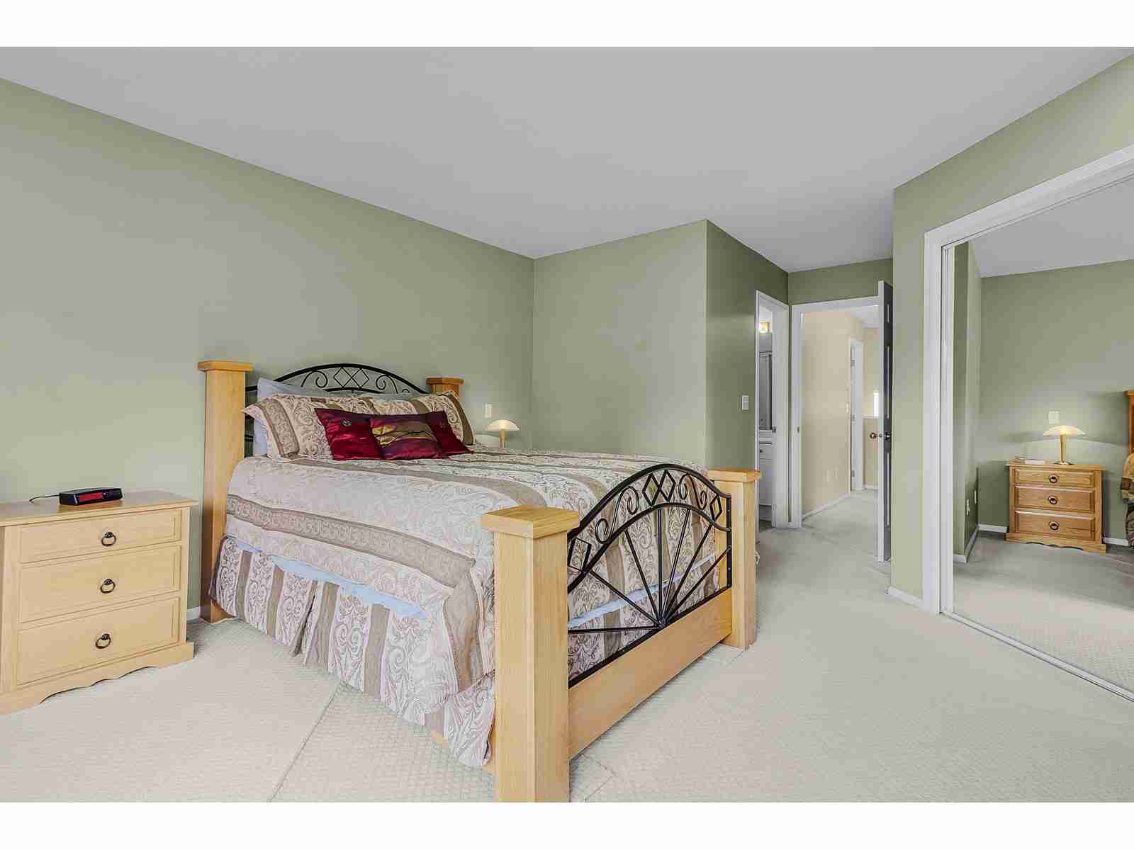 11 16128 86 AVENUE