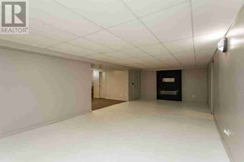 5456 54 Avenue Downtown Lacombe