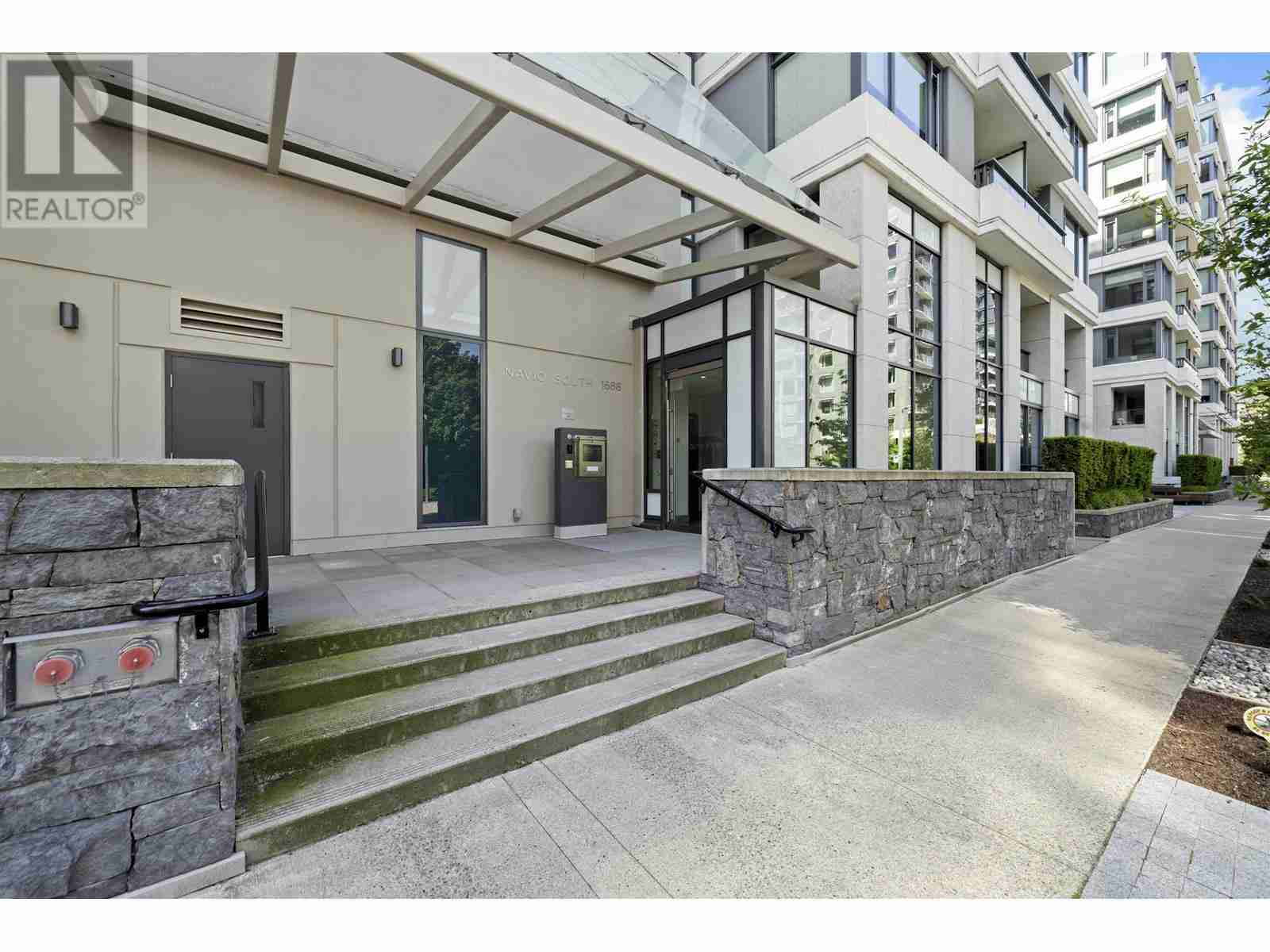 404 1688 PULLMAN PORTER STREET