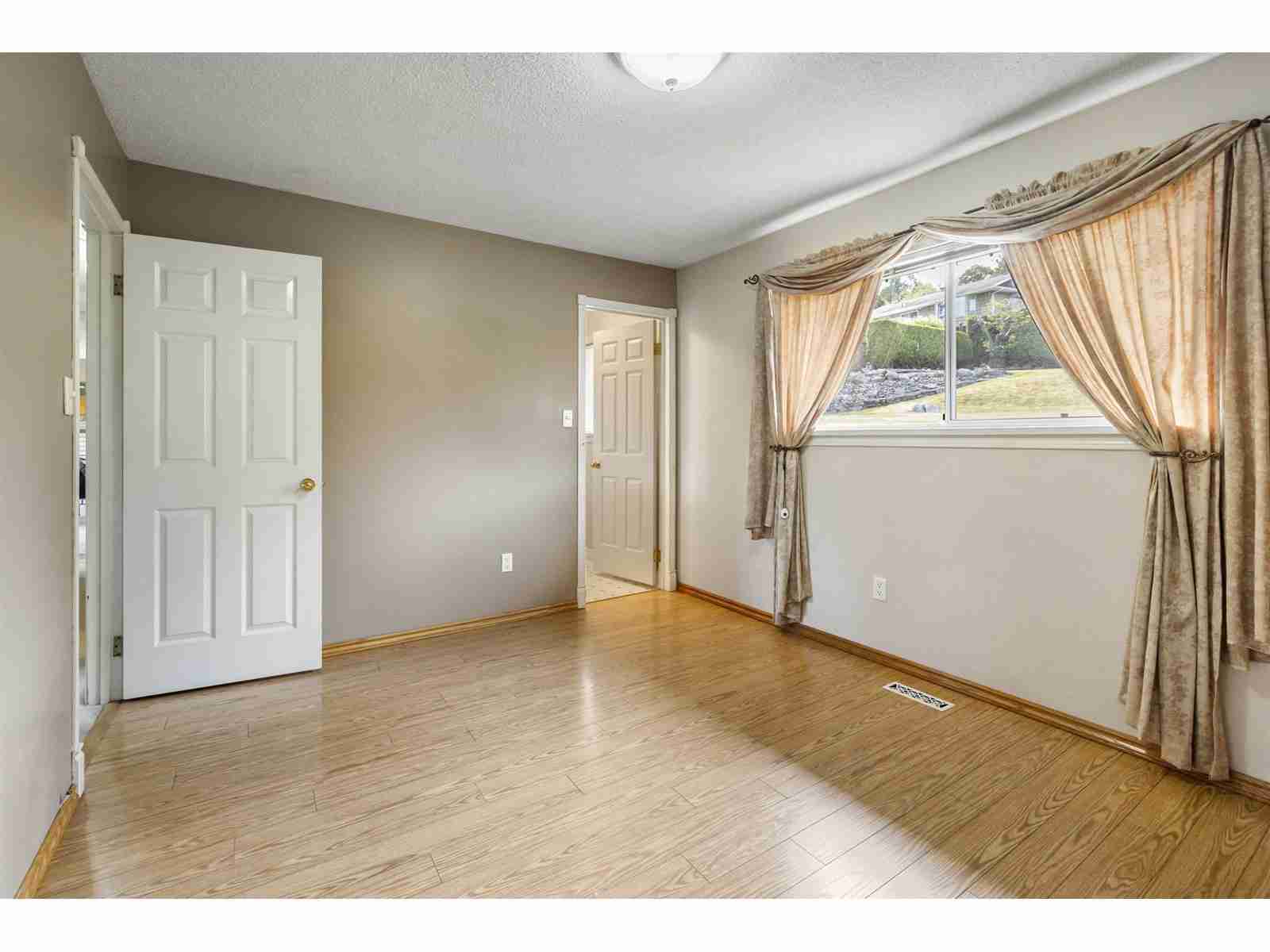 13512 CRESTVIEW DRIVE
