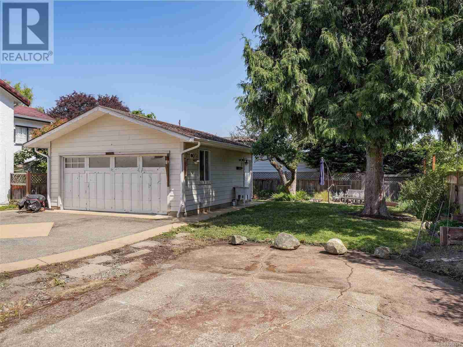 536 Northcott Ave Victoria West
