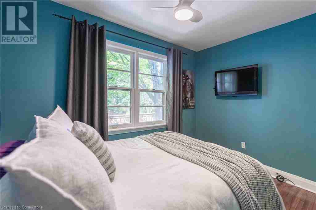31 ACADEMY Street 422 - Ancaster Heights/Mohawk Meadows/Maywood