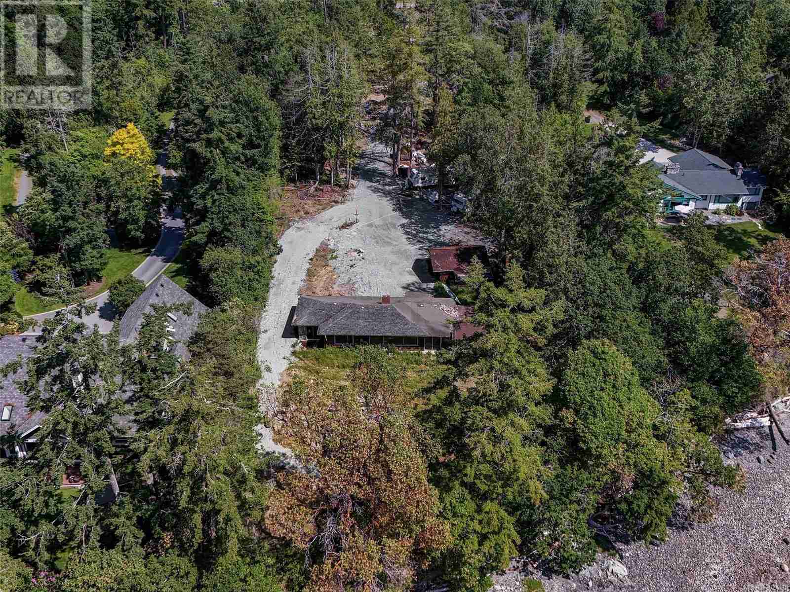 847 Towner Park Rd Deep Cove