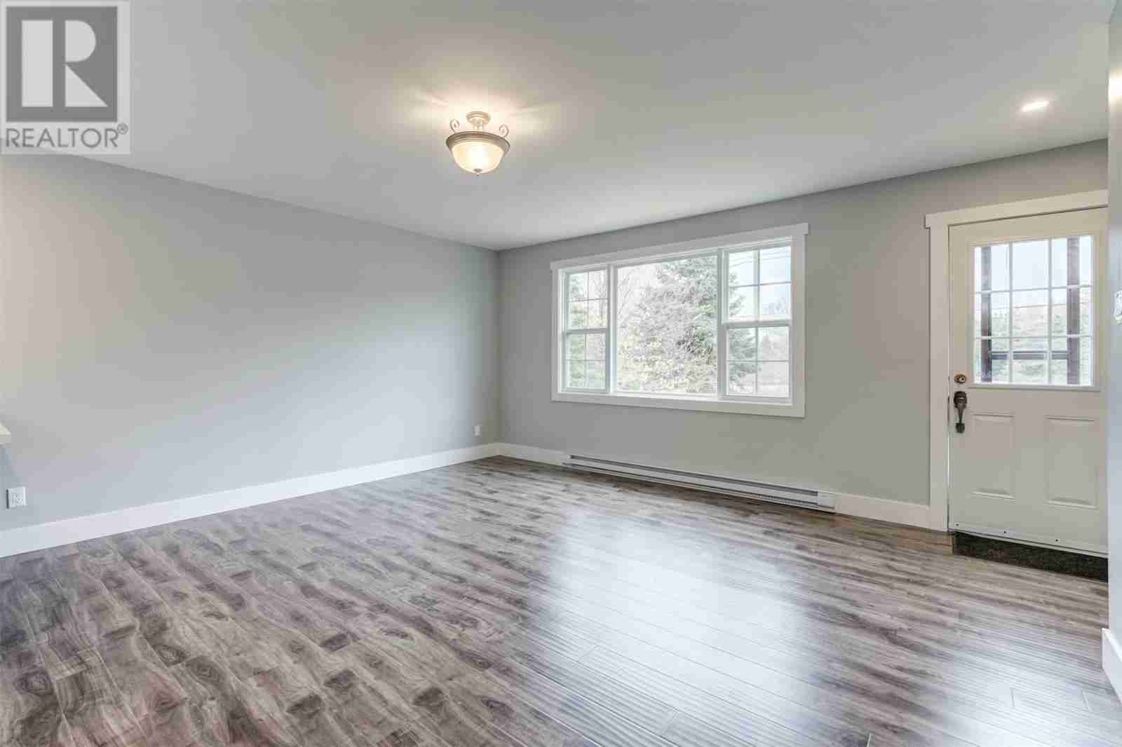 18 Main Road-57;