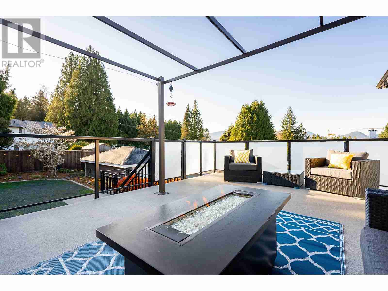 1115 VICTORY DRIVE
