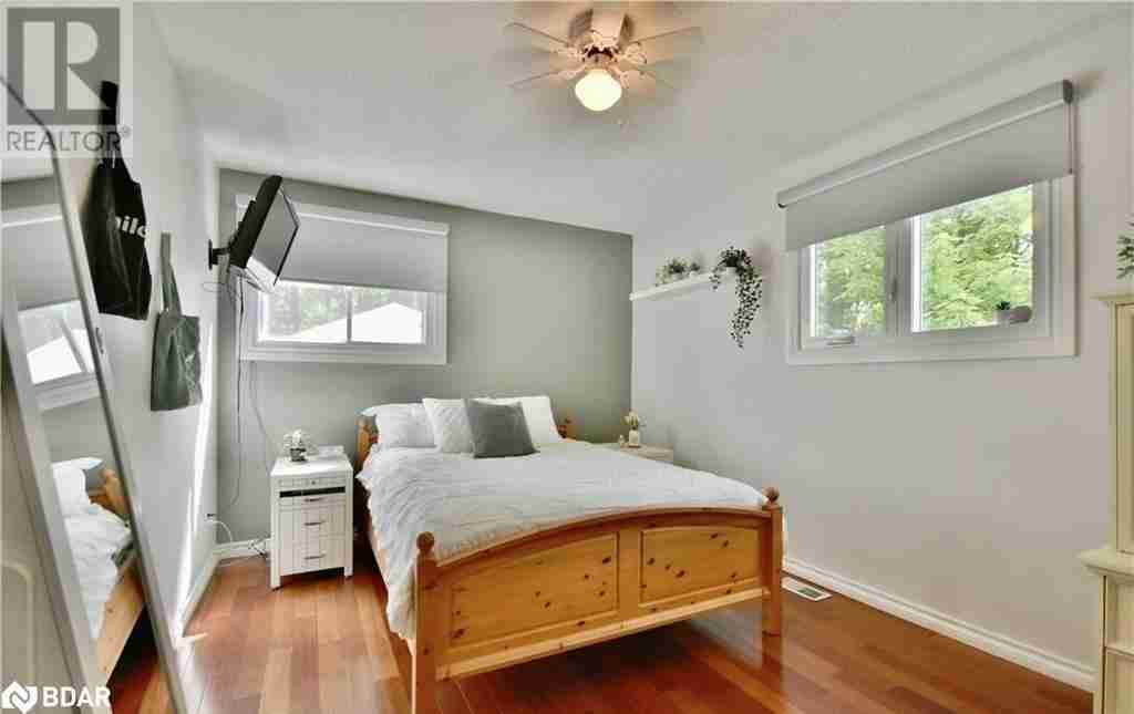 32 WATTIE ROAD SP72 - Midhurst