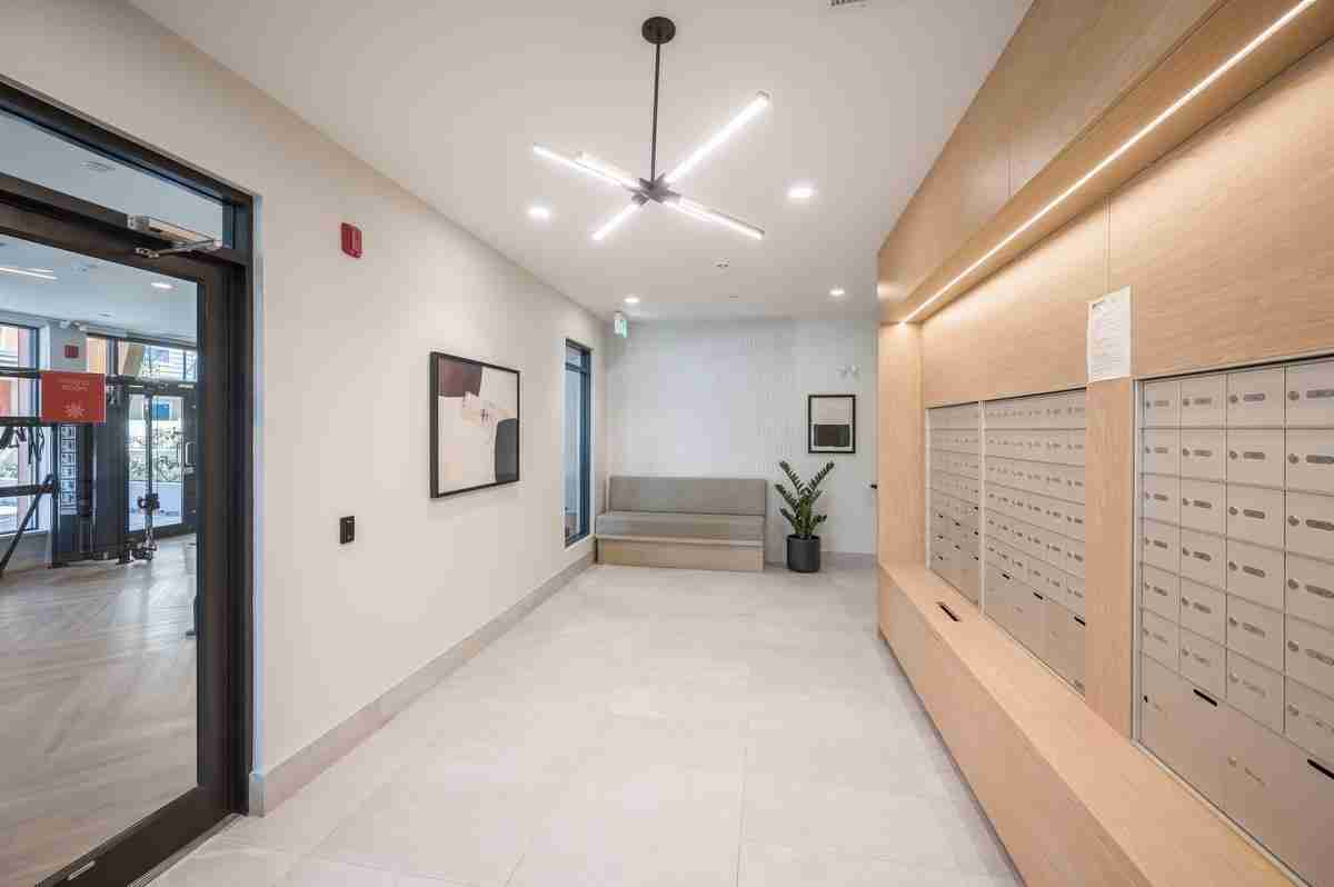 509 13238 105TH AVENUE