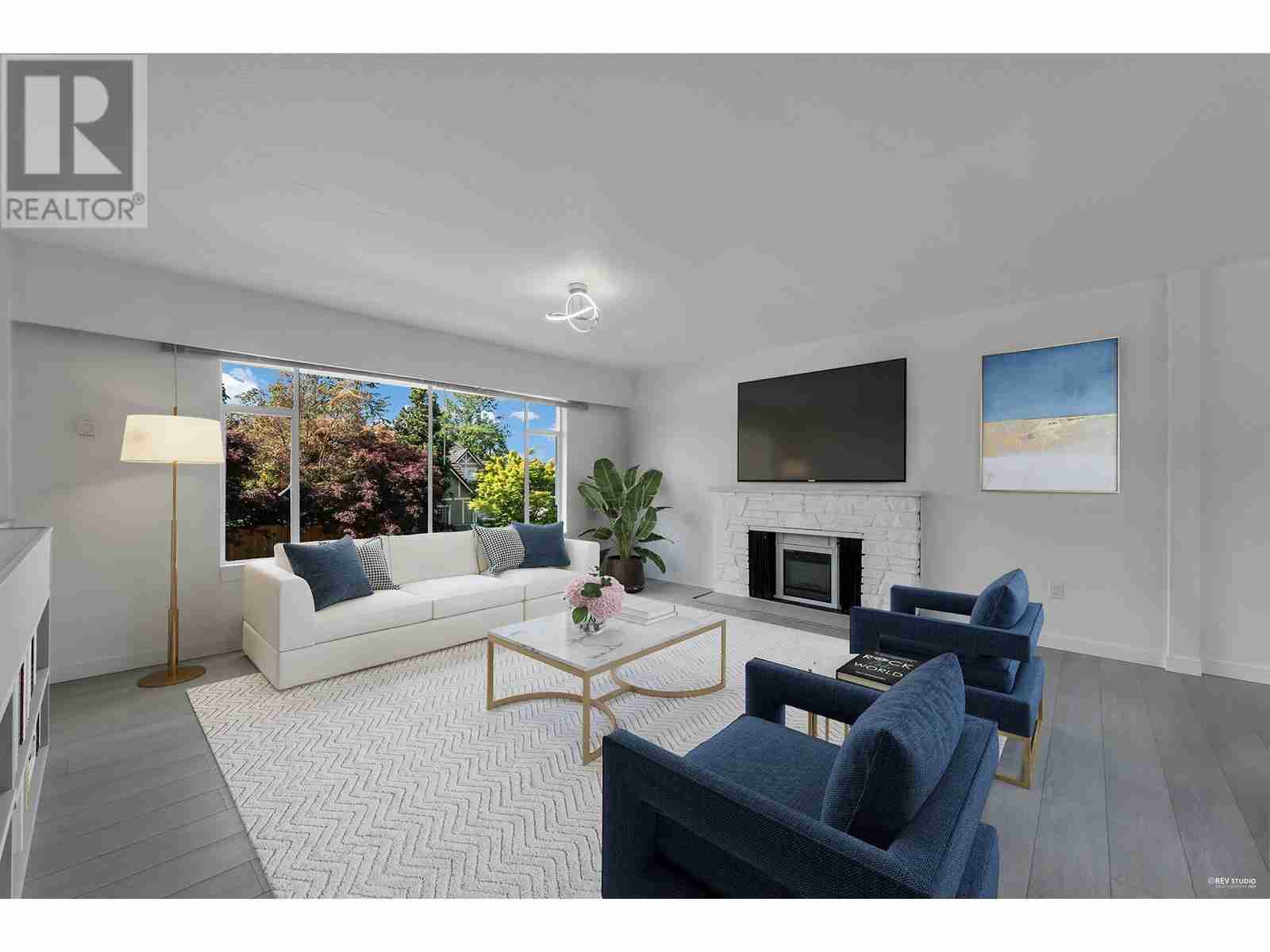 330 W BRAEMAR ROAD