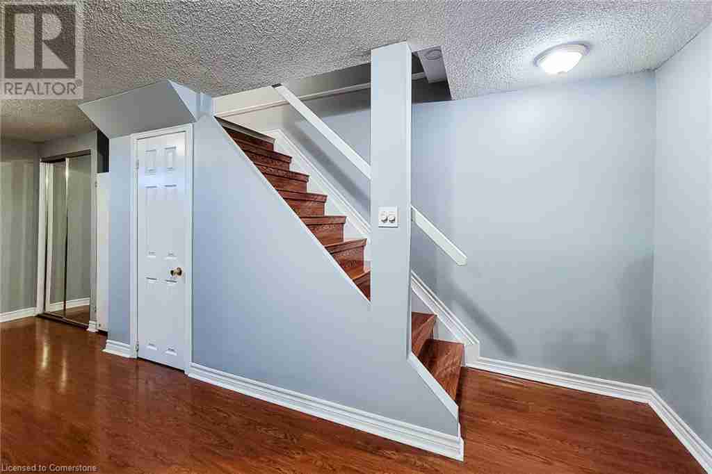 535 UPPER HORNING Road 163 - Gurnett