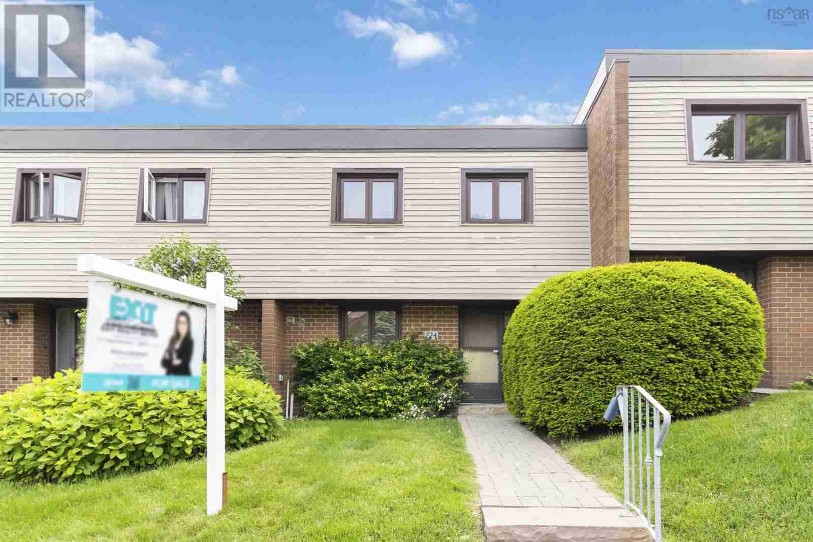 124 Forestside Crescent