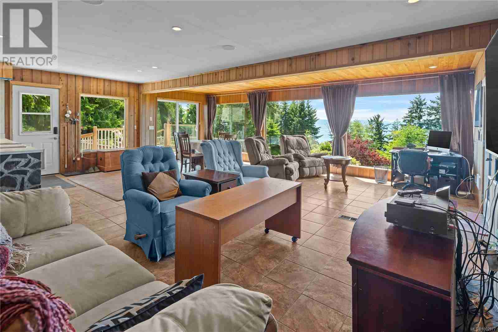 2623 Seaside Dr Sheringham Pnt