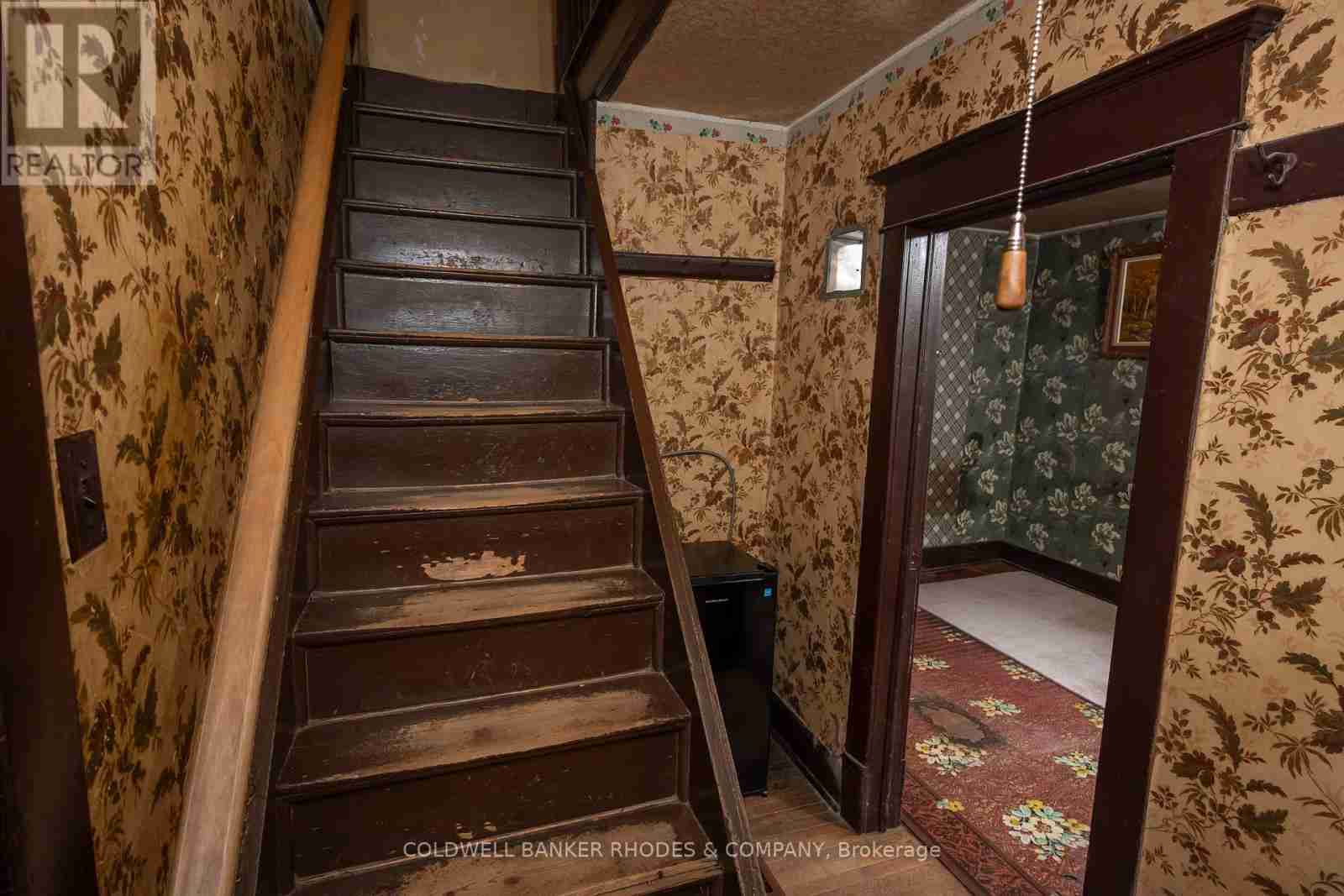 73 EMPRESS AVENUE N