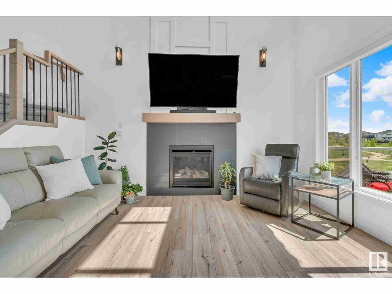 3 BOULDER CO Black Stone