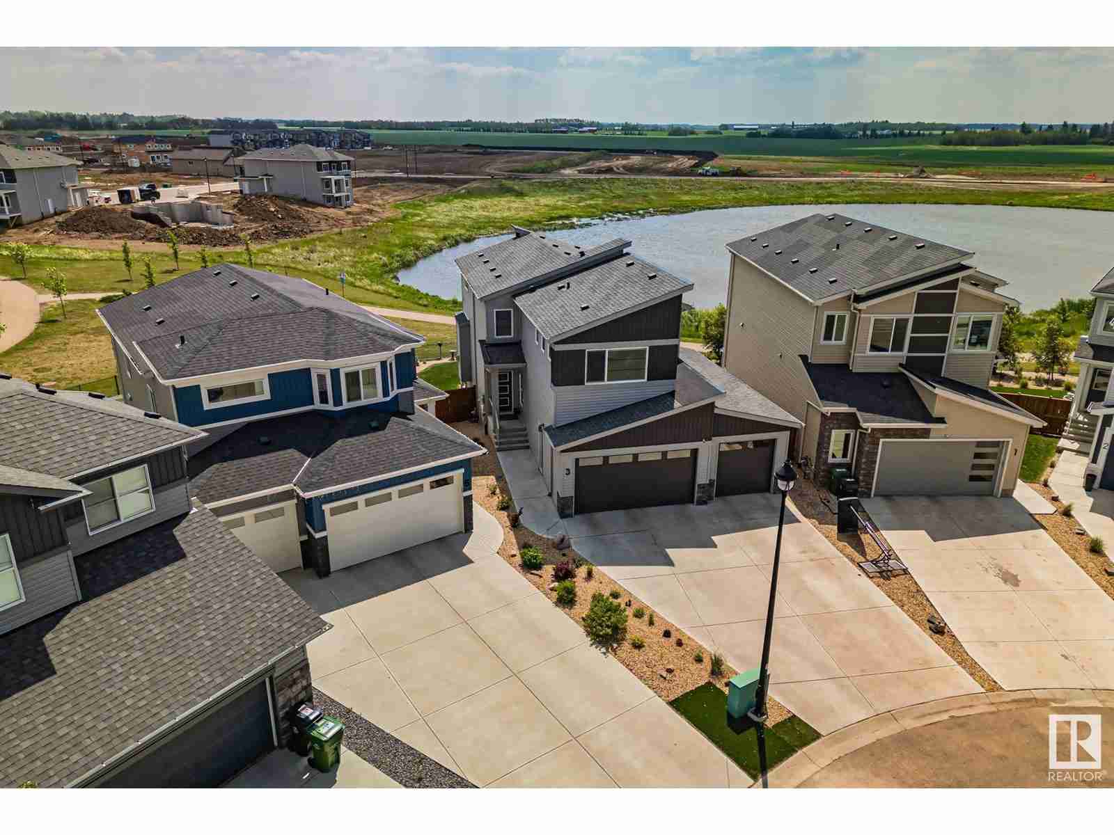 3 BOULDER CO Black Stone