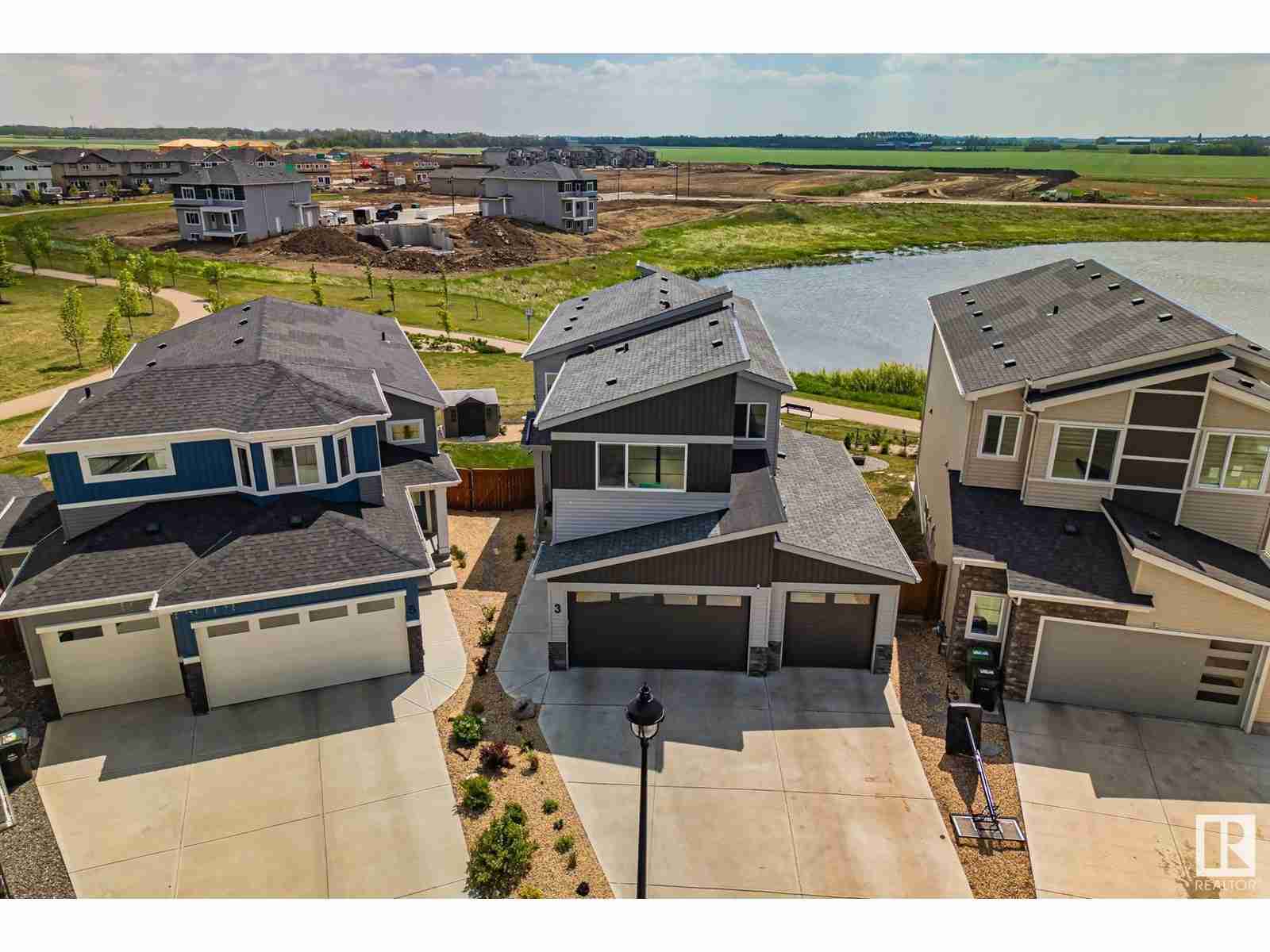 3 BOULDER CO Black Stone